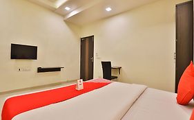Oyo 6684 Hotel Park Sangam